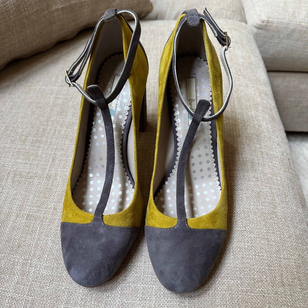 Boden Lucinda Heels - Greenfinch / Rock Gray Suede T-Strap Heels - Size 41